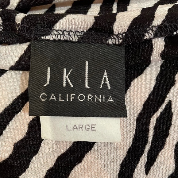 JKLA California Blouse in Zebra Print Size Large - Picture 3 of 8